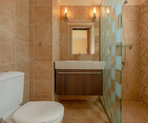 فيلة White Villa 4 Bedrooms & Private Heated Pool, Jacuzzi & Lagoon Views In Phase 4, El Gouna