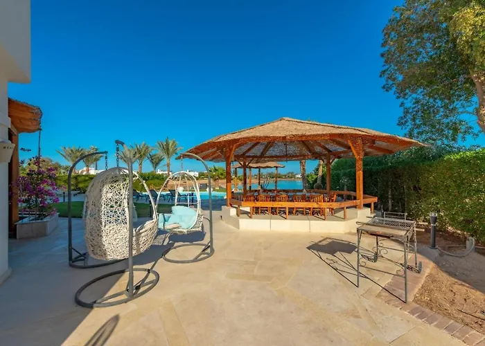White Villa 4 Bedrooms & Private Heated Pool, Jacuzzi & Lagoon Views In Phase 4, El Gouna * الغردقة
